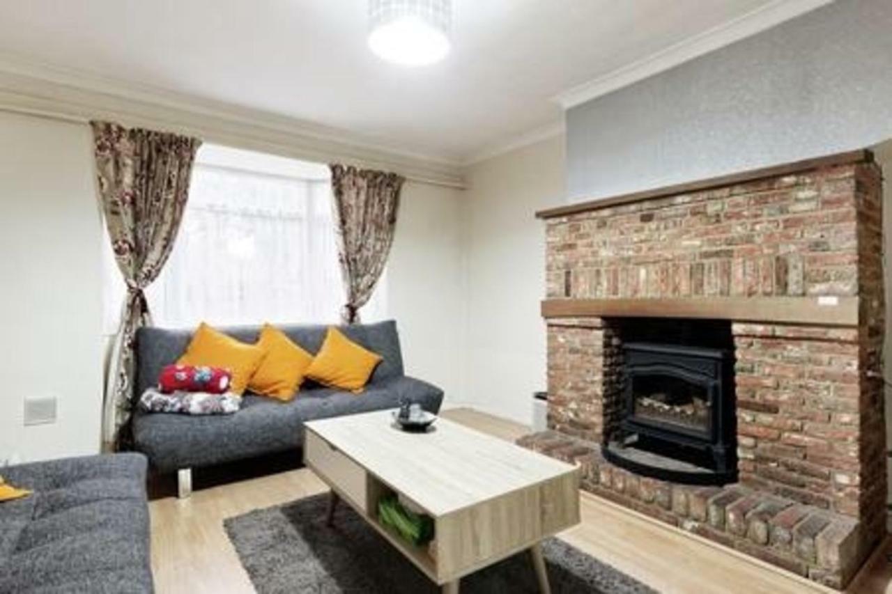 Maidstone Family Homes Upper Road Cottage ภายนอก รูปภาพ
