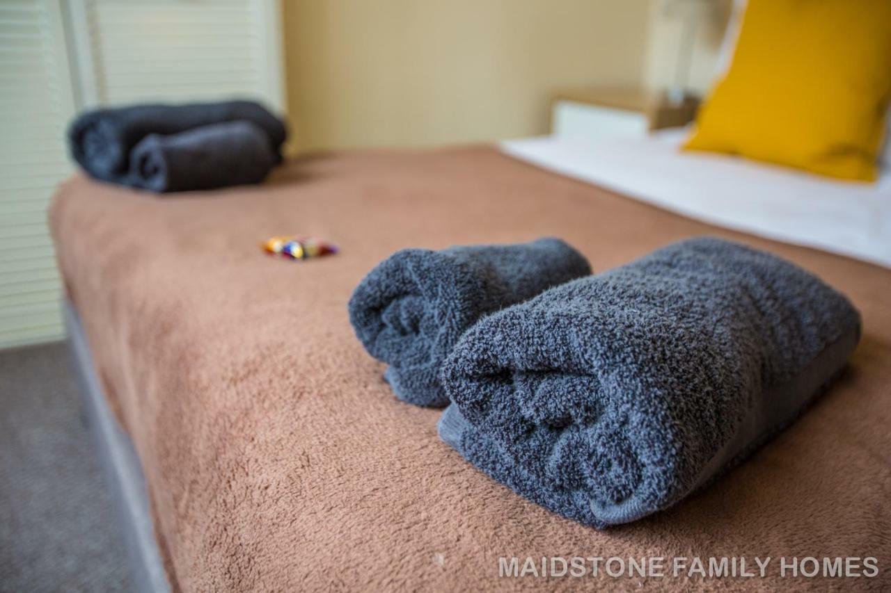Maidstone Family Homes Upper Road Cottage ภายนอก รูปภาพ