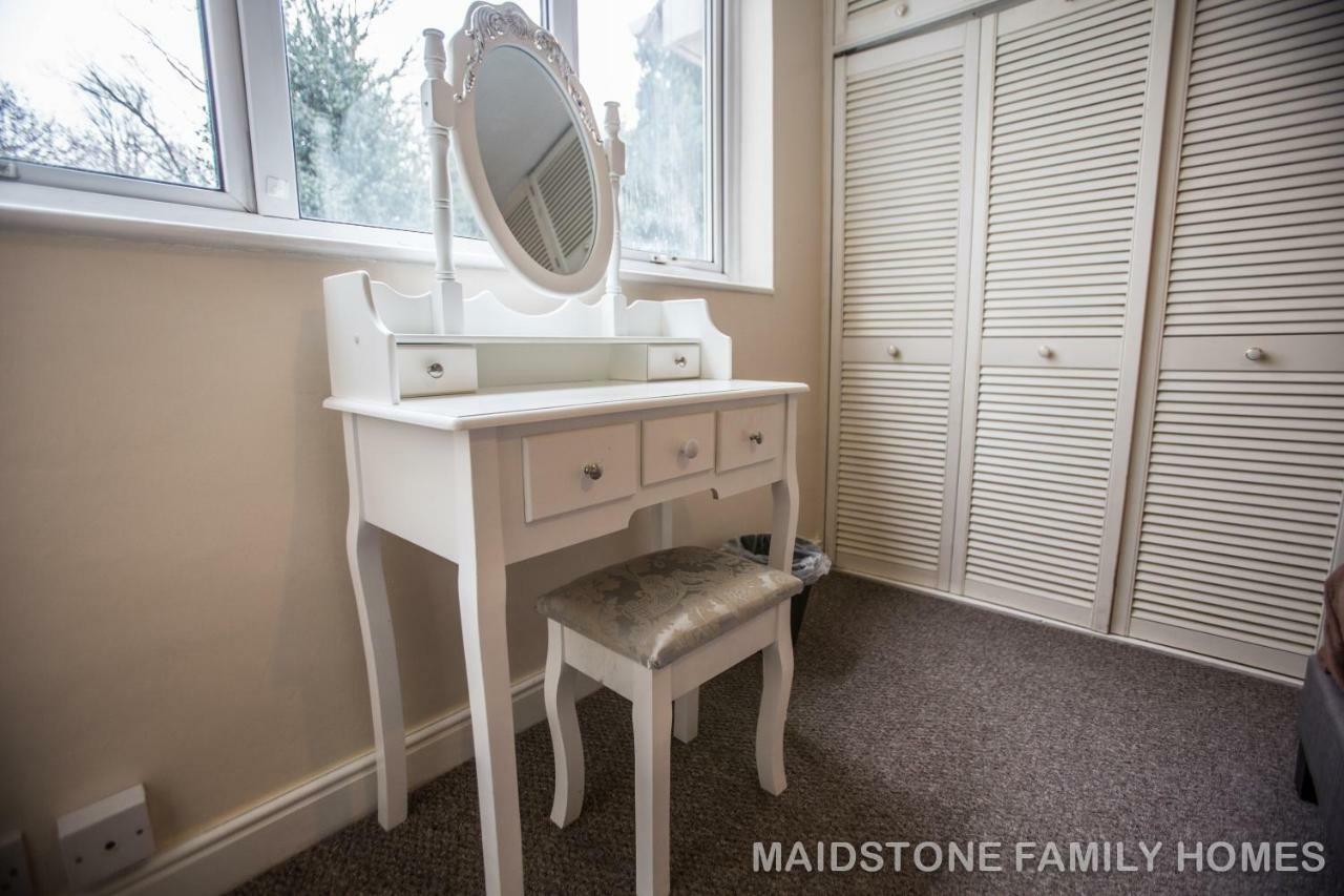 Maidstone Family Homes Upper Road Cottage ภายนอก รูปภาพ