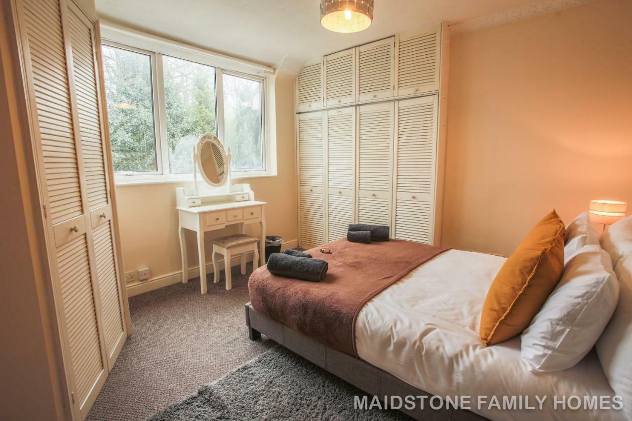 Maidstone Family Homes Upper Road Cottage ภายนอก รูปภาพ