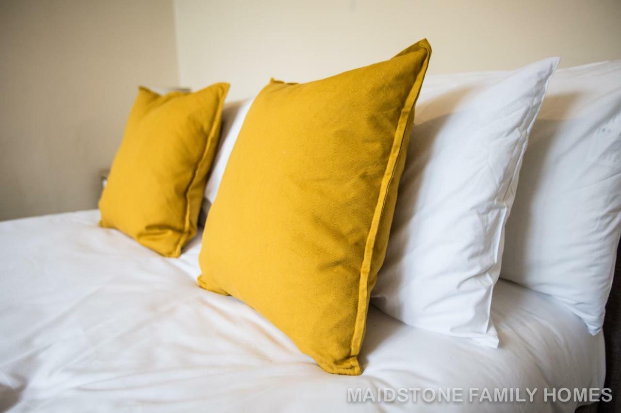 Maidstone Family Homes Upper Road Cottage ภายนอก รูปภาพ