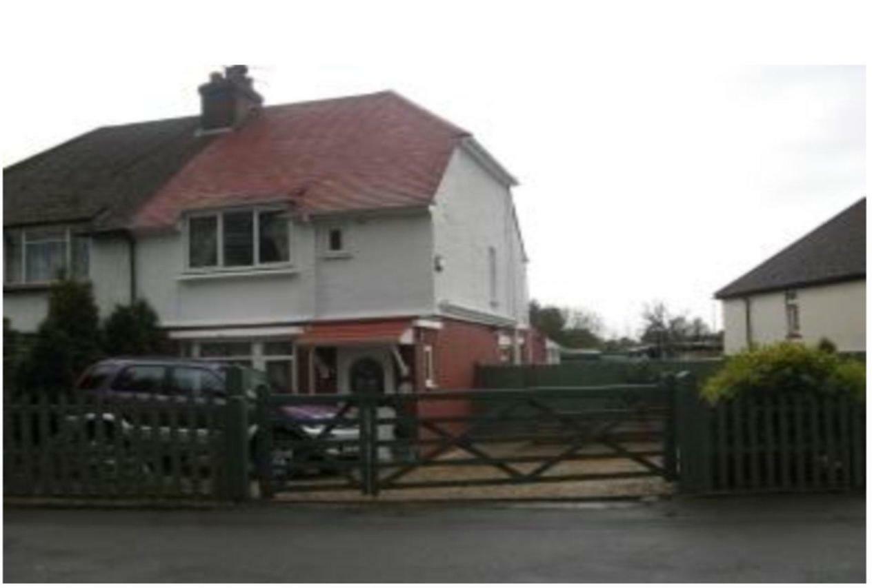 Maidstone Family Homes Upper Road Cottage ภายนอก รูปภาพ