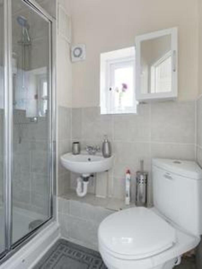 Maidstone Family Homes Upper Road Cottage ภายนอก รูปภาพ