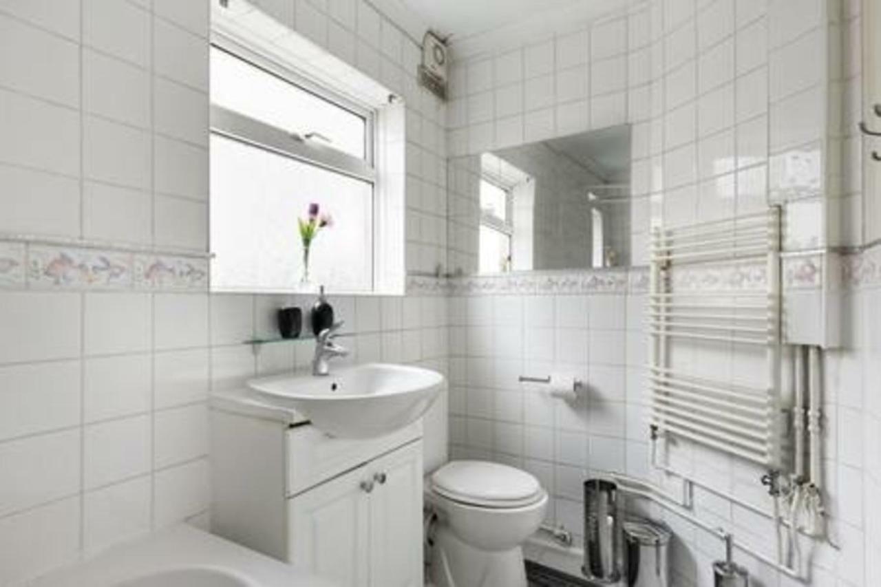 Maidstone Family Homes Upper Road Cottage ภายนอก รูปภาพ