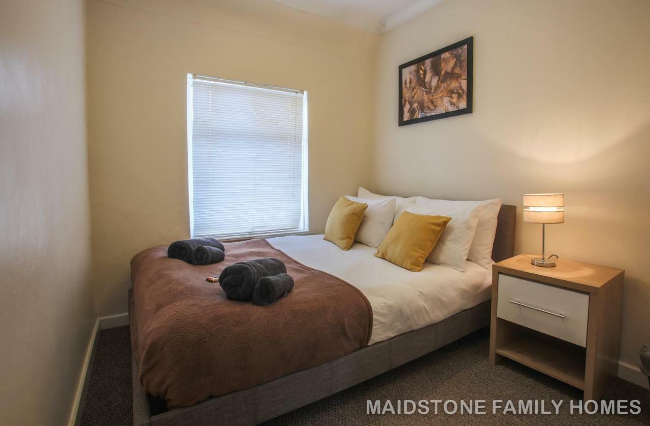 Maidstone Family Homes Upper Road Cottage ภายนอก รูปภาพ