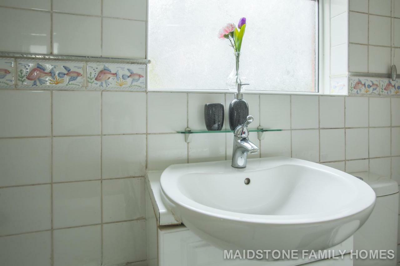 Maidstone Family Homes Upper Road Cottage ภายนอก รูปภาพ
