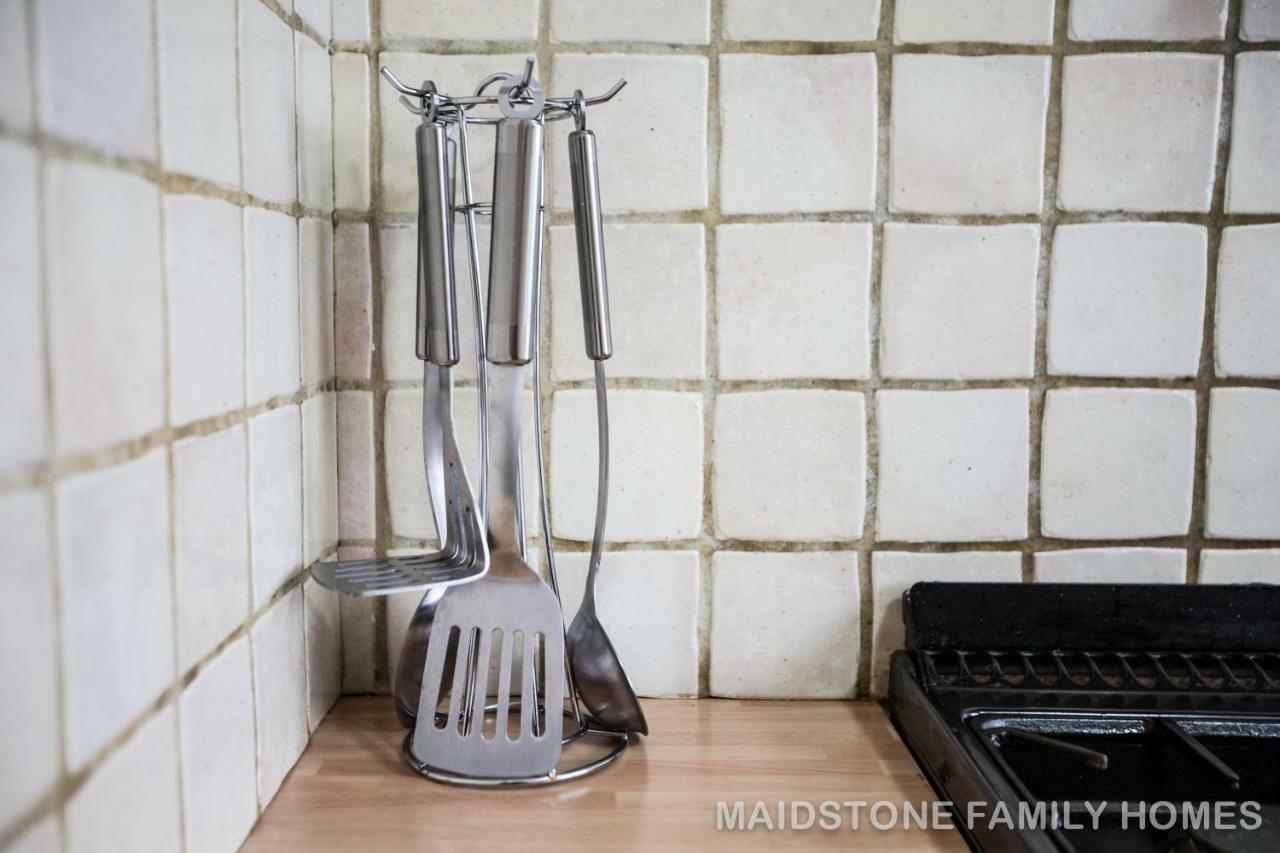 Maidstone Family Homes Upper Road Cottage ภายนอก รูปภาพ