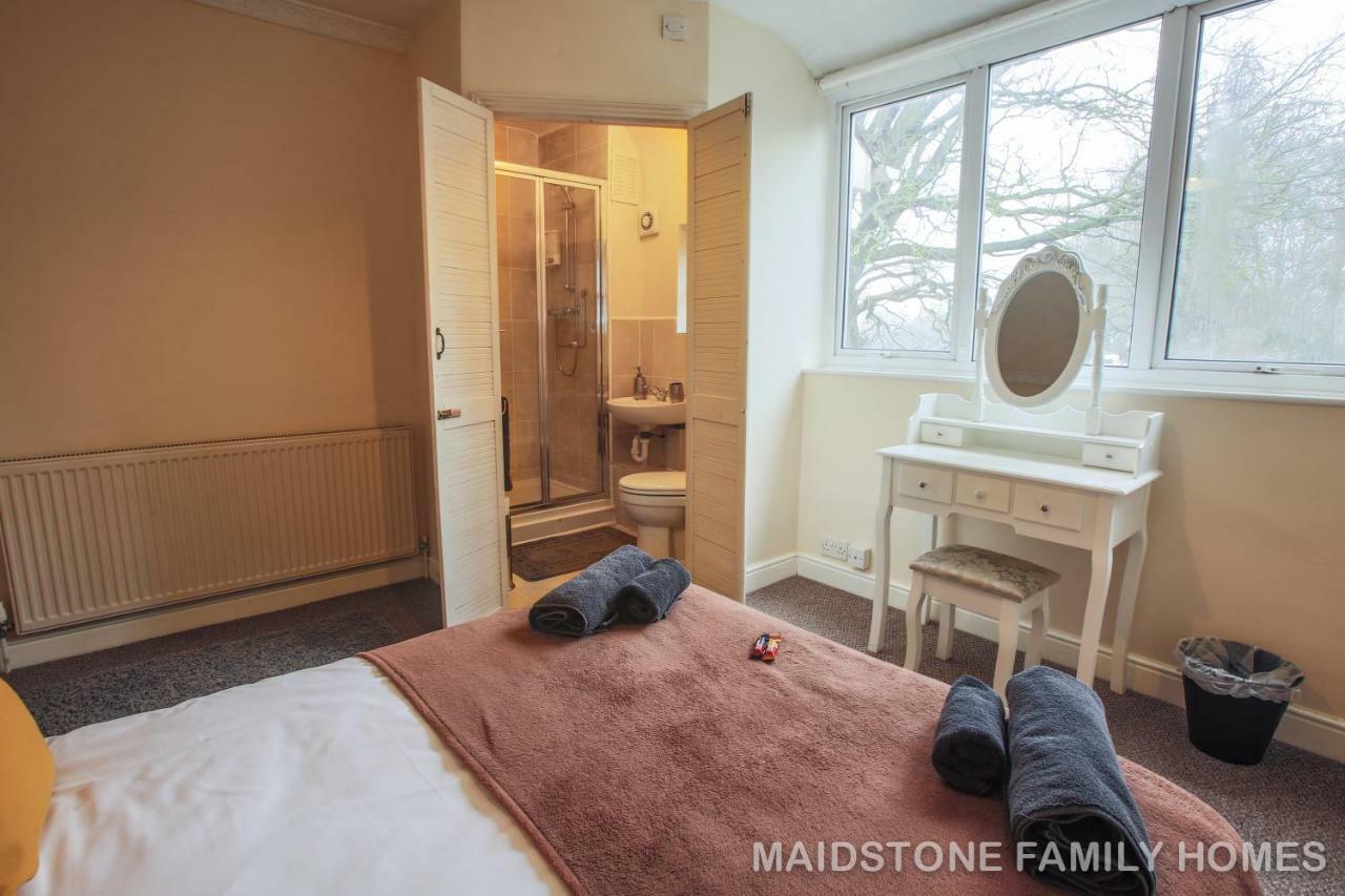 Maidstone Family Homes Upper Road Cottage ภายนอก รูปภาพ